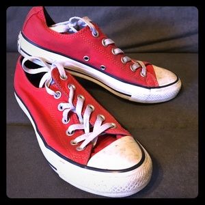❤️Classic Red Converse Tennies